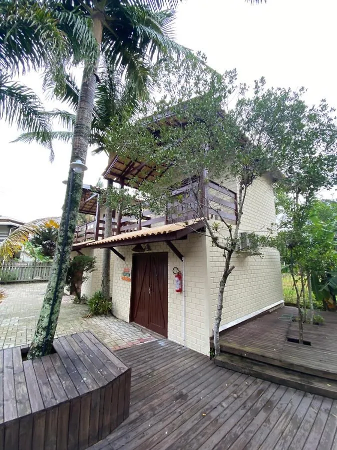 Pousada Familia Quandt Guarda do Embau Inn